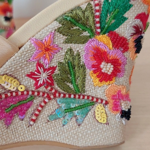 Stuart weitzman floral embroidery wedge sandals - Picture 8 of 12